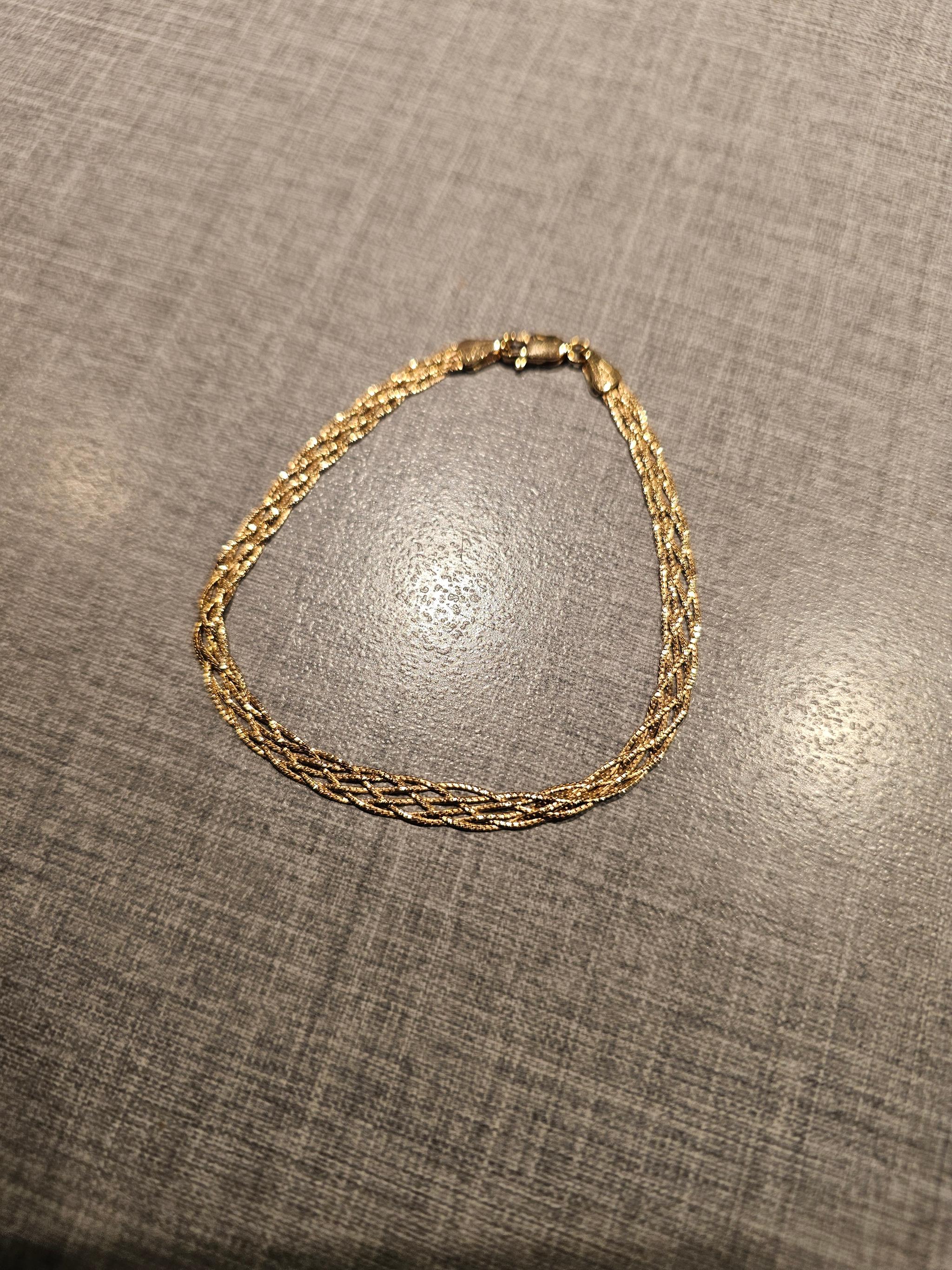 Tvingat armband