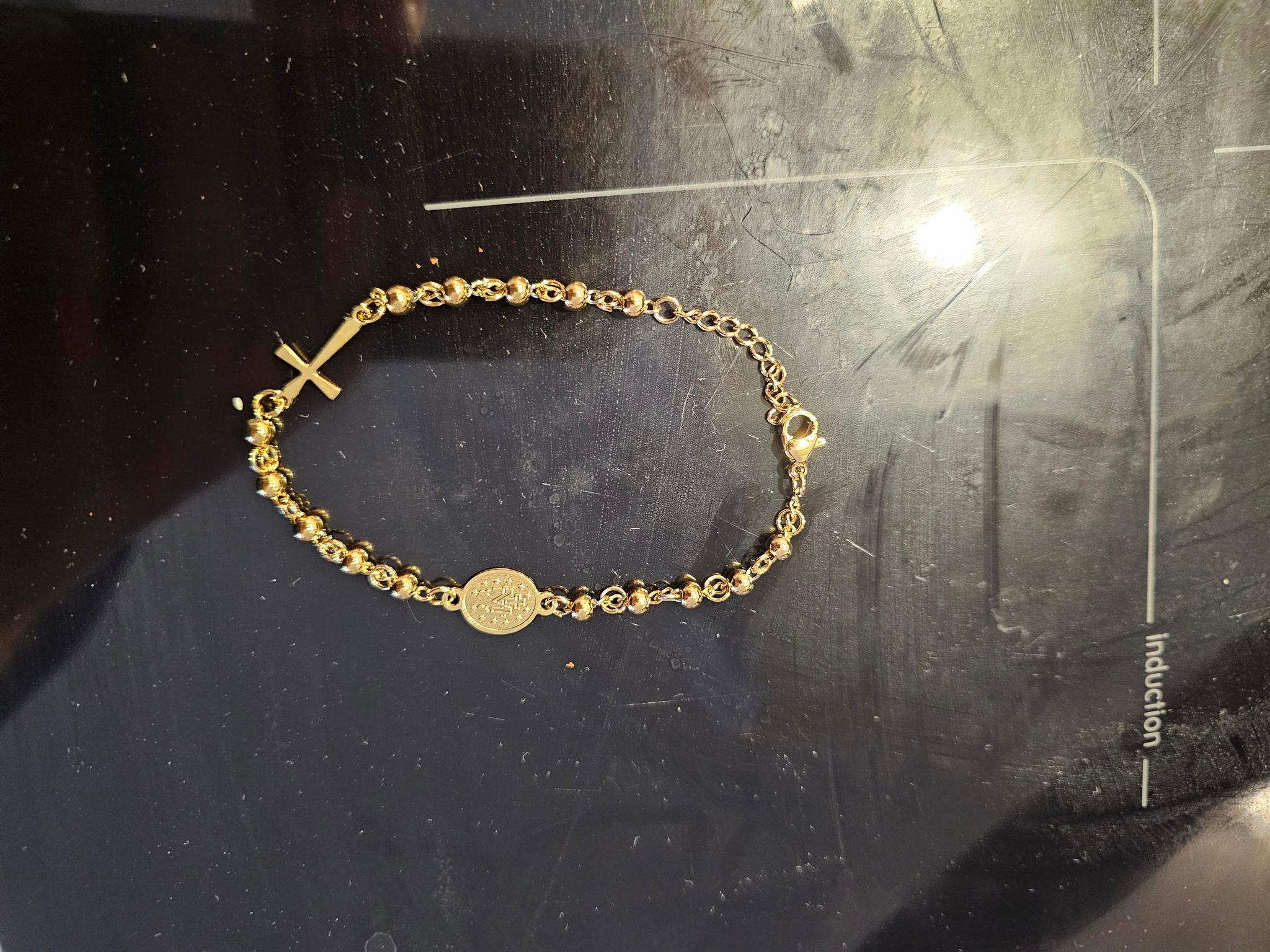Armand med kors
